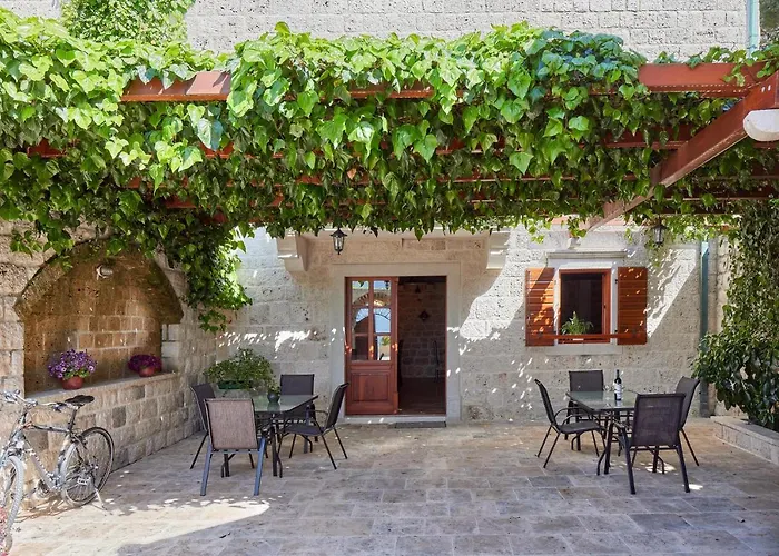 Stone House 264