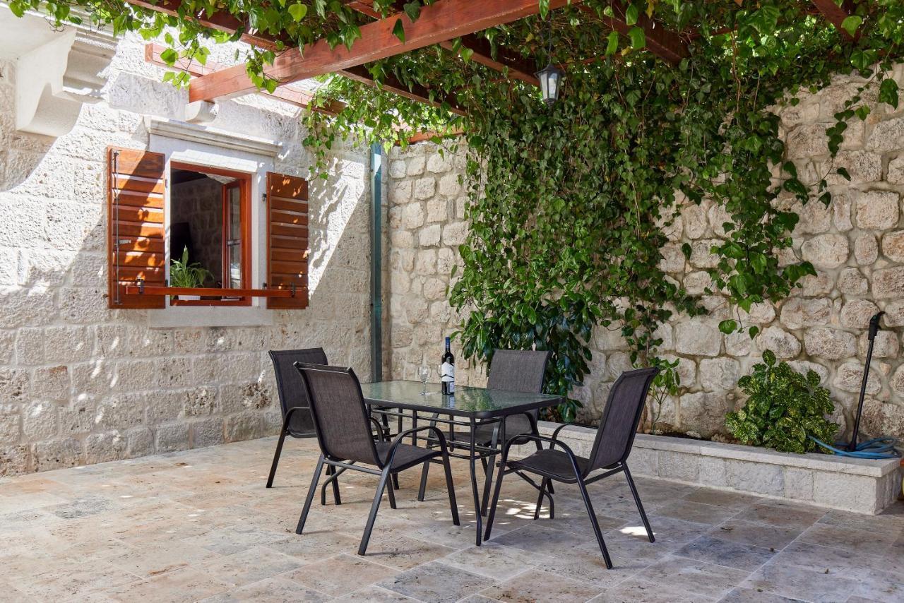 וילה Stone House 264