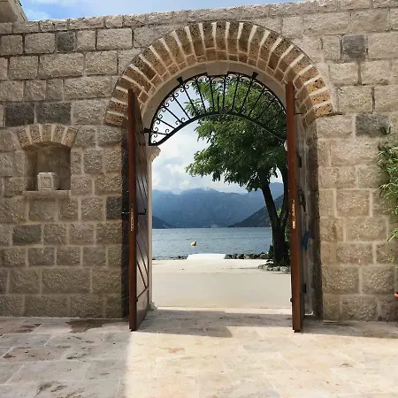 הוילה קוטור Stone House 264 מראה חיצוני תמונה