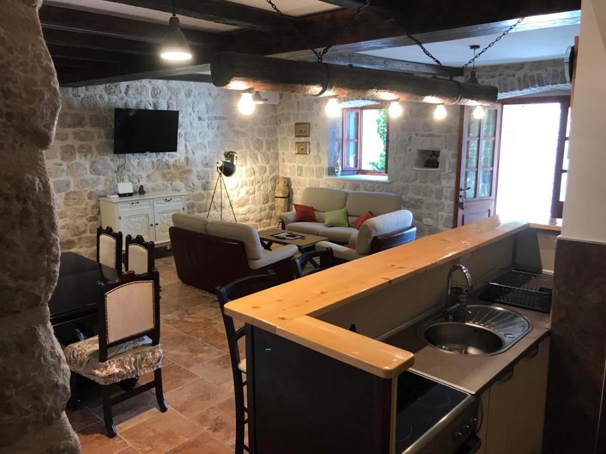 Stone House 264