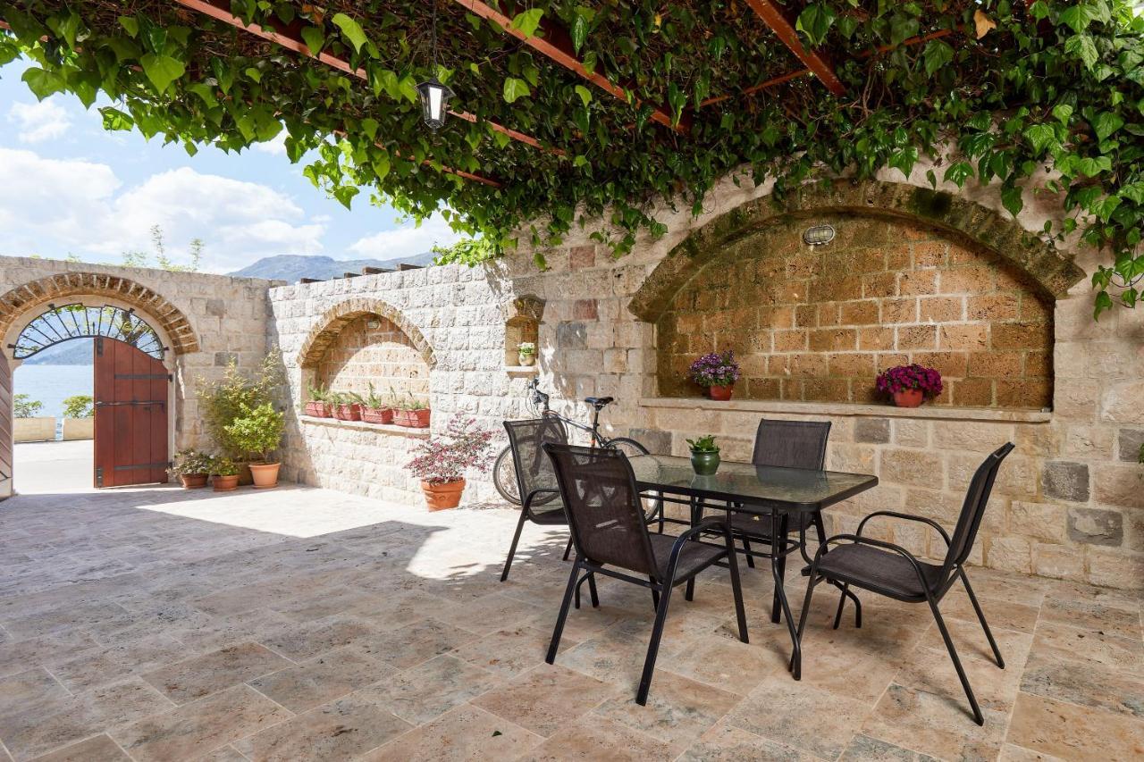 Stone House 264